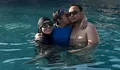 Ngeri! Putra Meisya Siregar Nyaris Terseret Ombak saat Liburan di Bali, Terselamatkan Berkat Bantuan Lifeguard Pantai, Begini Kronologinya