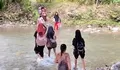 Usai Viral Pelajar SD di Sulteng Seberangi Sungai Demi Berangkat Sekolah, Kini Jembatan Dibangun