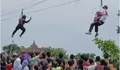Meriahkan Momen HUT RI, Umbul Pelem Klaten Tebar Uang Rp 5 Juta Ke Pengunjung Lewat Flying Fox