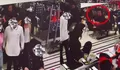Viral Rekaman CCTV Wanita Ditendang Pria dari Belakang di Mal Jakarta Pusat