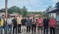 SEJARAH BARU DI DESA HILISALOO! BUPATI SOKHIATULO LAIA KUNJUNGI SEKOLAH PELOSOK DI TENGAH SURVEI JALAN