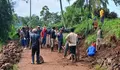 TPT Ambruk di Garut Usai Hujan Deras, Warga Jadi Tim Reaksi Cepat Dadakan