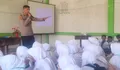 Masuk Sekolah, 120 Siswa MTsN 2 Aceh Barat Dapat Edukasi Narkoba dari Polsek Kaway XVI