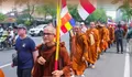 Gubernur Jatim Sambut Rombongan 57 Bhikkhu Lintas Negara di Grahadi