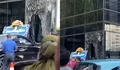 Insiden Mobil Listrik Bikin Geger Warga SCBD Jaksel: Nyelonong Masuk ke Gedung, Lalu Hantam Kaca hingga Pecah
