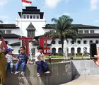 Menyambut Perayaan Tahun Baru 2025, Berikut Destinasi tempat wisata populer di kota Bandung