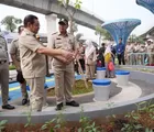 Wali Kota Munjirin Dampingi Gubernur DKI Jakarta Tinjau Taman Gapura Muka Cakung, Warga Menyatakan Bersyukur