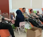 Wakapolda Riau Brigjen Pol Hengky Haryadi Bersama PJU Donor Darah dalam Rangka Jumat Berkah