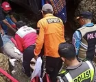 Mobil Box dari Pekanbaru Berisikan 7 Orang Jatuh ke Jurang di Flyover Kelok 9 Sumbar