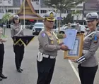 Bripda Jessica Terima Penghargaan dari Ditlantas Polda Riau, Harumkan Nama Institusi di Ajang Nasional