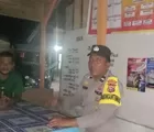 Patroli Malam Hari Polsek Batu Hampar Rohil Sambangi Pos Kamling Sampaikan Pesan Kamtibmas