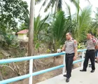 Kapolda Riau Cek Jembatan Merah Putih di Kampar, Segera Diresmikan