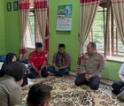 Melayat dan Serahkan Santunan, Kapolda Riau: Almarhum Muharmizan Dikenang sebagai Pahlawan Lingkungan