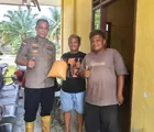 Dukung Program Ketahanan Pangan, Polsek Tapung Berikan Bantuan Bibit Jagung kepada Kelompok Tani