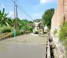 Belasan Tahun Rusak, Warga Apresiasi Wako Agung Nugroho atas Perbaikan Jalan Kamboja II