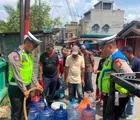 Sambut Hari Bhayangkara ke-80, Polda Riau Sentuh Hati Masyarakat Terus Hadir Lewat Bansos, Air Bersih dan Bedah Rumah