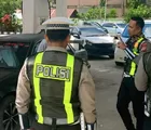 Antrean BBM di SPBU Abdya Dijaga Polisi, Pengendara Diminta Utamakan Keselamatan