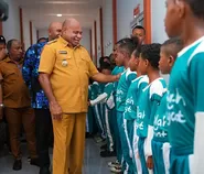 Gubernur Matius D. Fakhiri Usul ke Pemerintah Agar Prioritaskan Putra Asli Papua Jadi Pengajar di Sekolah Rakyat