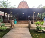 Wisata Kuliner Depok Bernuansa Jawa, Omah Saerah Tawarkan Tempat Makan Keluarga yang Asri
