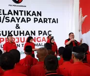Lantik Badan Partai dan PAC, Ade Sugianto Minta Kader PDI Perjuangan Jadi Penyambung Aspirasi Warga Tasikmalaya