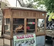 Penjual Nasi Uduk Ungkap Awal Bentrok Matraman, Berawal dari Geber Motor hingga Gerobaknya Rusak