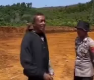 Tinggal Tiga Pohon Cengkeh, Tangis Warga Kolut Pecah Saat Menunjukkan Lahan yang Diduga Tergusur Tambang