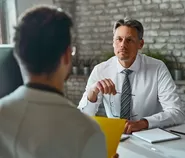 Cara Menjawab Pertanyaan Wawancara 'Apakah Kamu Bisa Bekerja Sama dengan Orang Lain?'