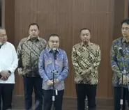 Pertemuan Menkeu dan Gubernur BI di DPR, pemerintah pastikan tak ada pergantian jabatan