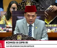 Heboh! Presiden Prabowo geser Listyo Sigit Prabowo dari kursi Kapolri, Komjen Pol. Suyudi Ario Seto diusulkan jadi penggantinya