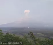 Gunung Semeru erupsi lagi hari ini, kolom abu tembus 1.000 meter