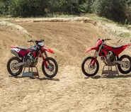 Menjajal racikan garang Ducati Desmo450 MX dan Factory, rajanya motocross berdaya 63,5 HP!