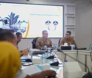 Sekda Subang desak OPD buka hambatan ekonomi, data akurat harus berujung aksi