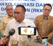 Jumhur Hidayat: Area Terbakar di TPA Jatiwaringin Tersisa 3,6 Persen, Penanganan Hampir Tuntas