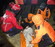 Ribuan Pendaki Kibarkan Merah Putih di Puncak Bawakaraeng, Delapan Dievakuasi