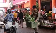 PKL Kuasai Trotoar Pasar Raya Blok IV, Satpol PP Padang Lakukan Penertiban