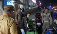 Pedagang Musiman dan Parkir Liar di Pasar Pusat Padang Panjang Ditertibkan