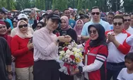 Kejutan Ulang Tahun ke-36 untuk Bupati Annisa Warnai Car Free Day Dharmasraya