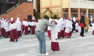 Gerakan Ayah Mengantar Anak Warnai Hari Pertama Sekolah di Padang Panjang
