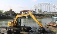 Pemko Padang Keruk Sedimen Batang Arau, Antisipasi Banjir dan Sukseskan HJK ke-357