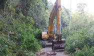 Hutama Karya Kerahkan Excavator Pulihkan Akses Jalan dan Irigasi Pascagempa NTT,