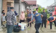 378 Ribu Liter Air Bersih Disalurkan ke 3.312 KK Terdampak Kekeringan di Dharmasraya