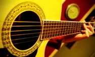 Chord Gitar Peterpan Menunggumu Featuring Chrisye Intro Kunci Em di Dalam Sebuah Cerita Terdapat Bahasa