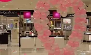 Arab Saudi Kini Rayakan Hari Valentine dengan Pajang Lingerie Merah di Etalase Toko