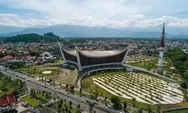 Super Keren! Destinasi Wisata Religi 'Masjid Raya Sumatera Barat' Recommended Banget