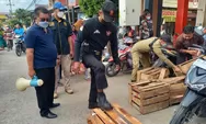 Dinilai Ganggu Akses Jalan, Satpol PP Semarang Tertibkan Pedagang di Pasar Genuk