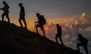 Mendaki Aman: Tips Penting Agar Tidak Tersesat di Jalur Gunung