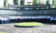 PIP Semarang  Gelar Upacara Tabur Bunga di TMP Semarang