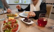 Bolehkah Masih Makan atau Minum Sahur Puasa Ramadhan saat Adzan Subuh? Begini Hukumnya