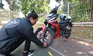 7 Tips Aman Mudik Pakai Motor di Musim Hujan, Salah Satunya Jangan Asal Terabas Genangan Air