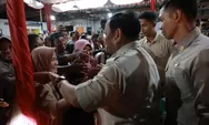 Suasana Malam Tahun Baru Remaja hingga Orang Tua Tapsel di Pengungsian Bareng Prabowo: Senang Sekali!